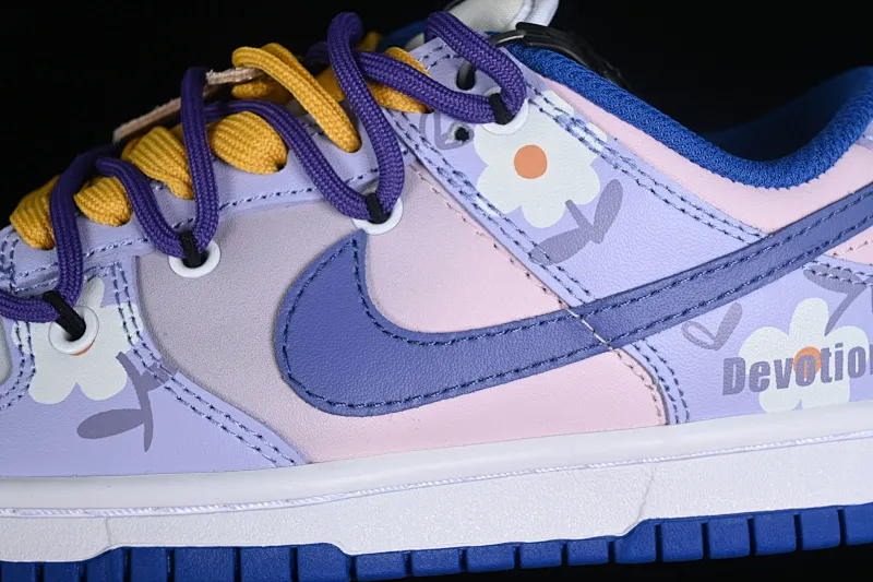 All categories Nk SB Dunk series Nk SB Dunk Low low-top sneakers Nk Dunk Low white blue red Doraemon Doraemon SB strap low-top casual sneakers CW1590-104
